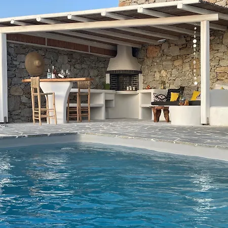Avlia Villa *